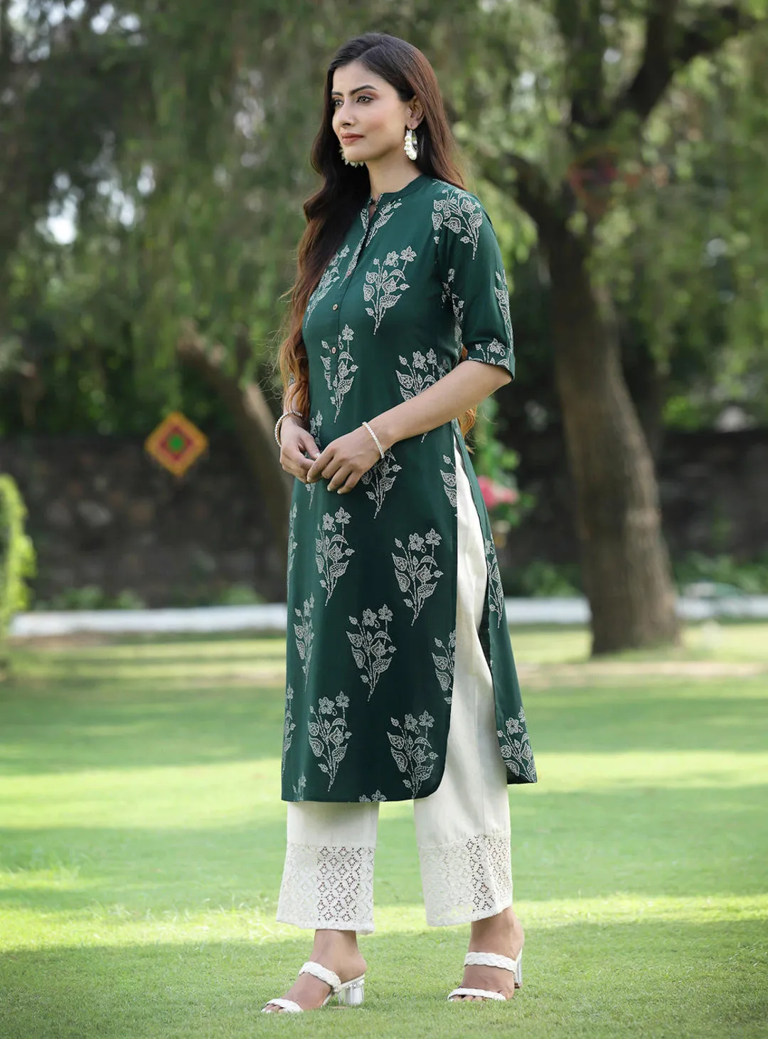 Juniper Jade Green Bandhani Printed Rayon Slub Straight Kurta With Buttons